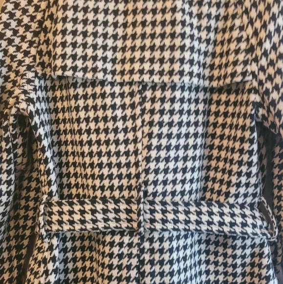 Beautiful Club Monaco Pea Coat Houndstooth pattern - Picture 6 of 15